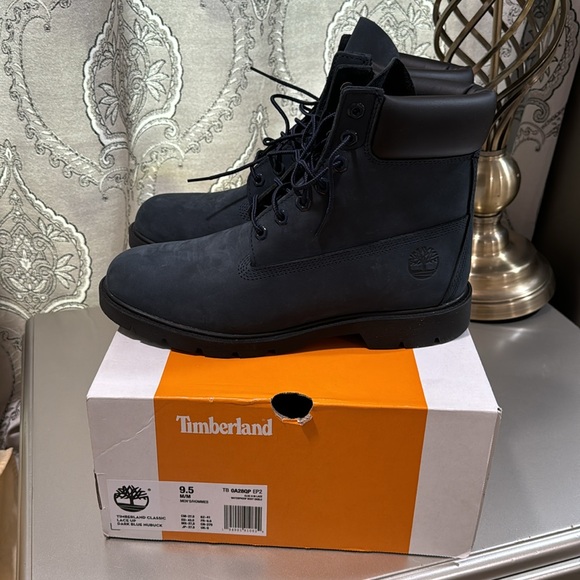 Timberland Classic Boot - Men's Size 9.5 Color Dark Blue Nubuck - Picture 5 of 6